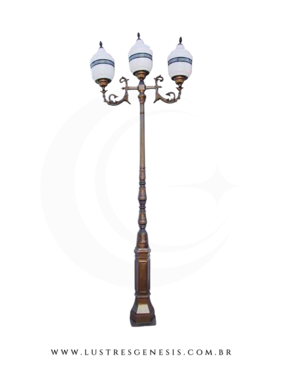 Poste de Jardim Colonial Cl&aacute;ssico 3,70m com Globo Branco para Jardim Fachada &Aacute;rea Externa Garagem Piscina